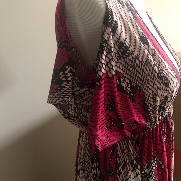 PINK POLKADOT Maxi Dress! - Picture 4 of 6